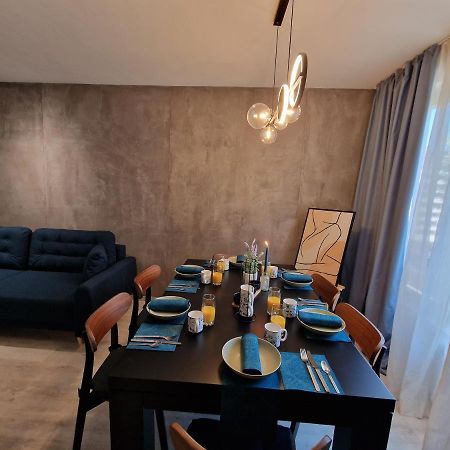 Marsselis Luxe Port Apartment Varna Eksteriør bilde