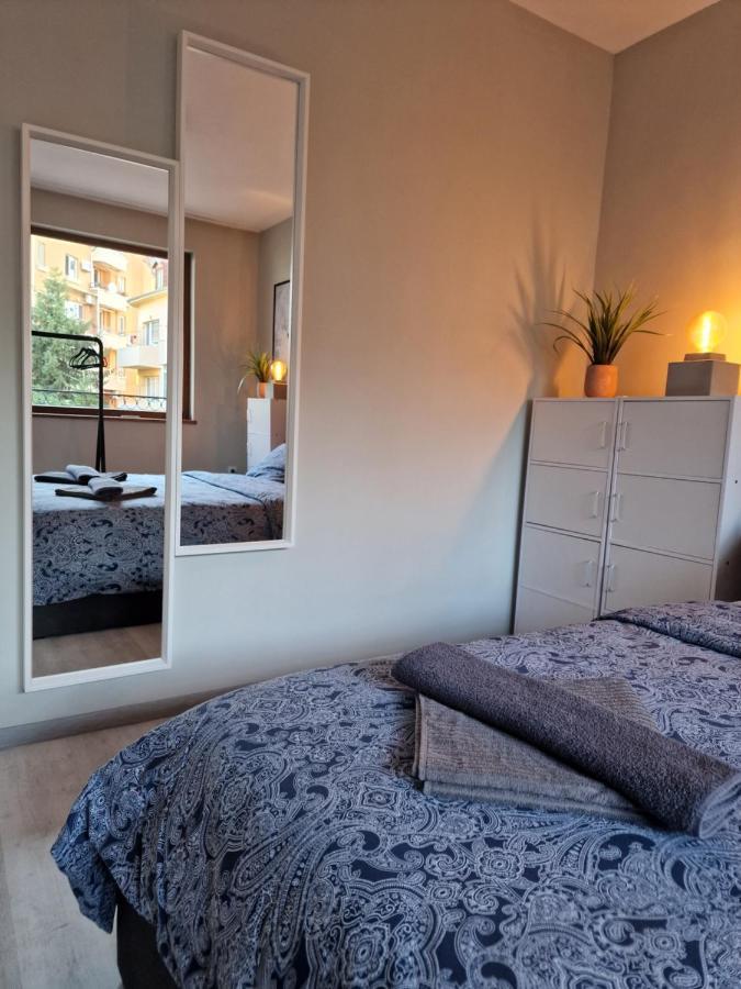 Marsselis Luxe Port Apartment Varna Eksteriør bilde