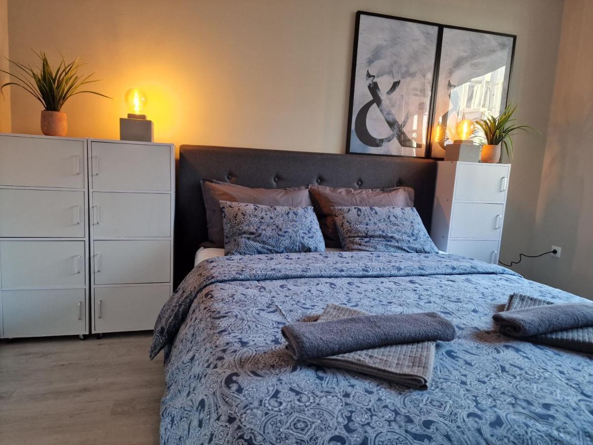 Marsselis Luxe Port Apartment Varna Eksteriør bilde