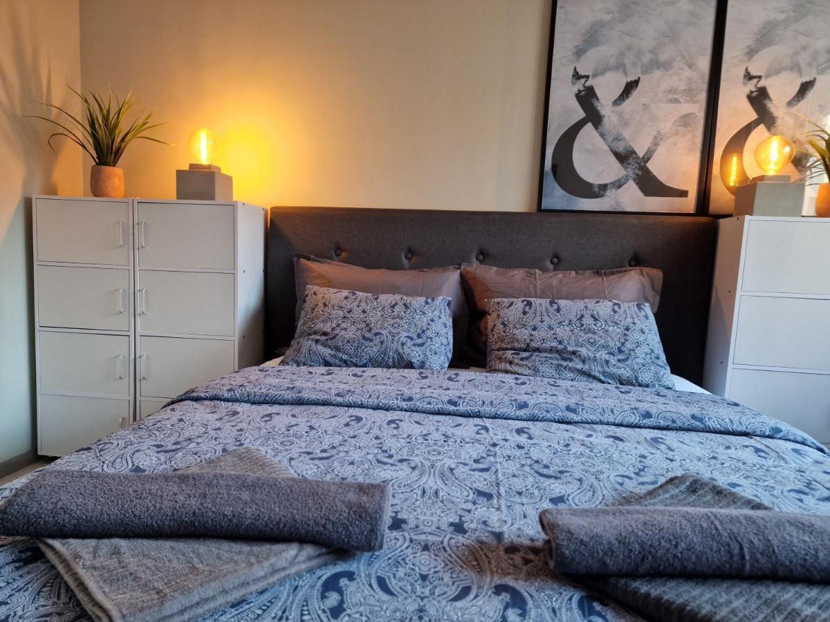Marsselis Luxe Port Apartment Varna Eksteriør bilde
